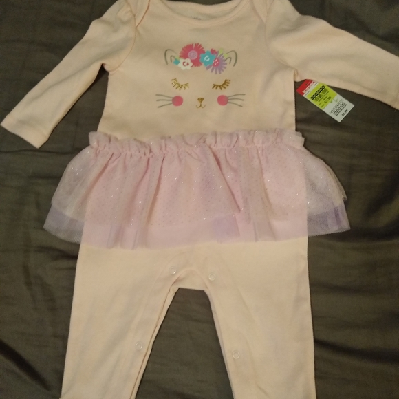 Pink romper - Picture 2 of 3